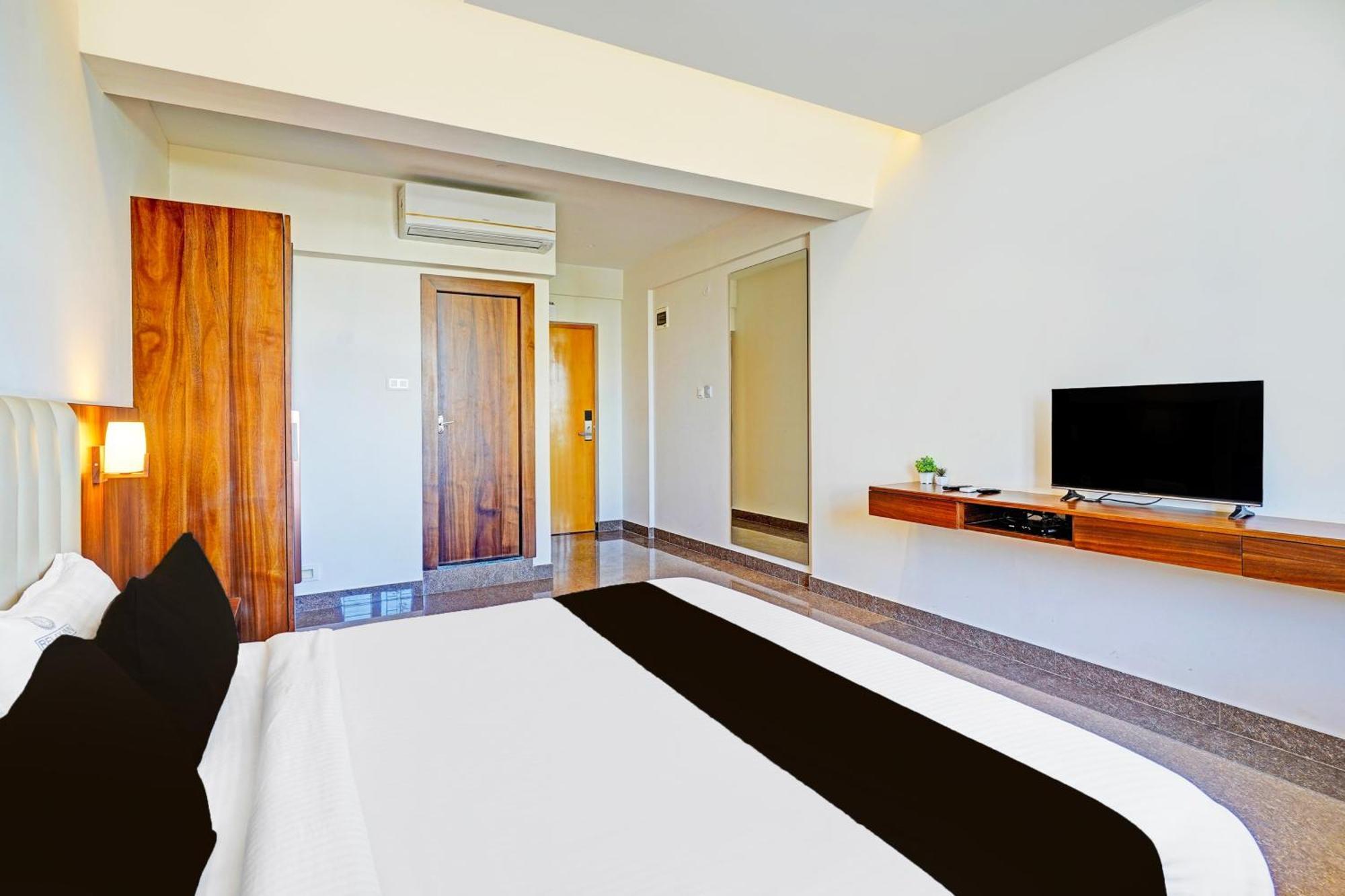 Super Townhouse Oak Electronic City Formerly Hotel Trubell Kammasandra ภายนอก รูปภาพ