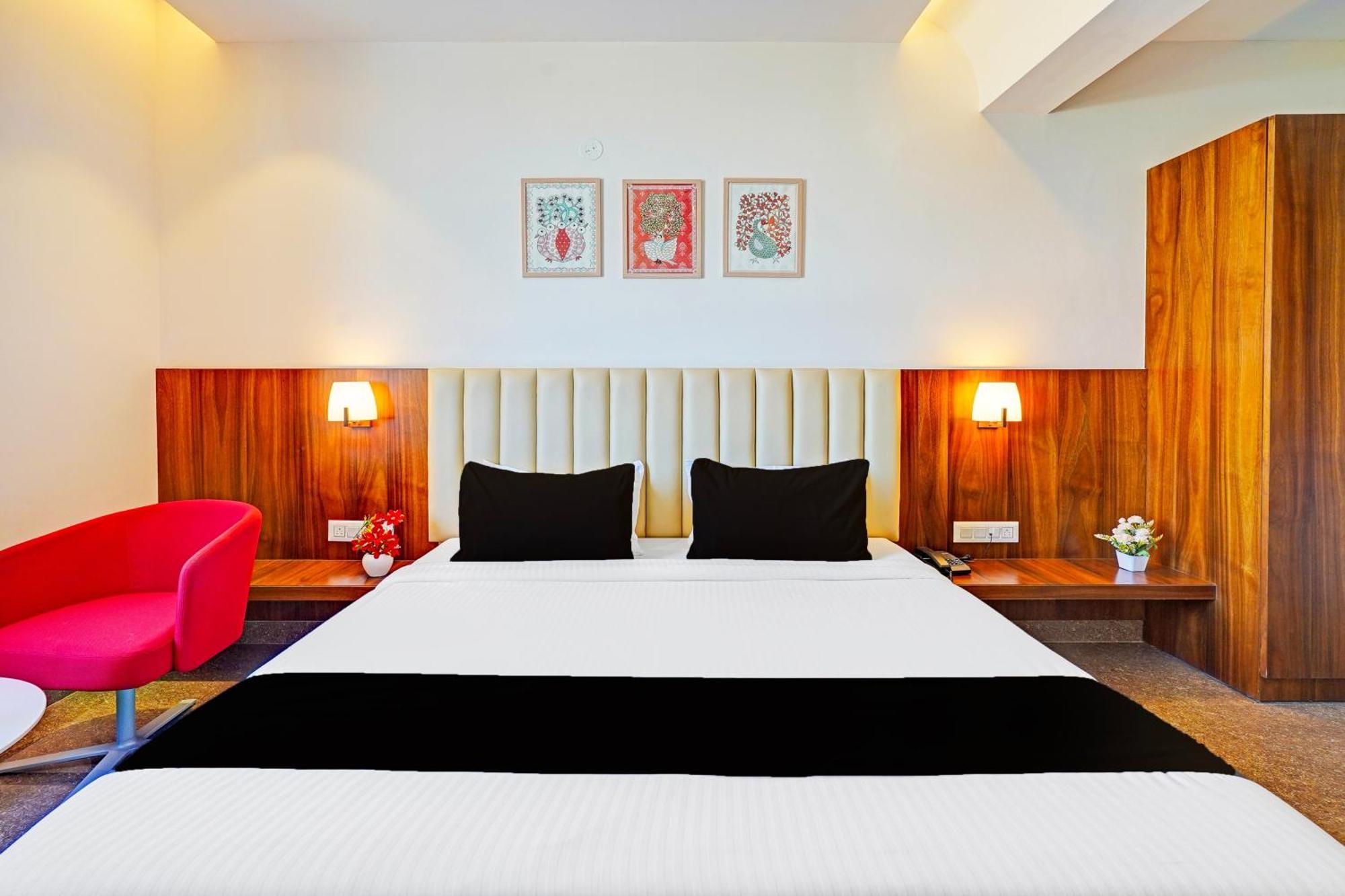 Super Townhouse Oak Electronic City Formerly Hotel Trubell Kammasandra ภายนอก รูปภาพ