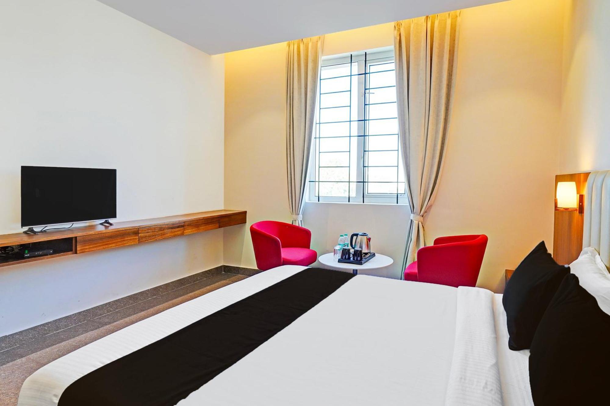 Super Townhouse Oak Electronic City Formerly Hotel Trubell Kammasandra ภายนอก รูปภาพ