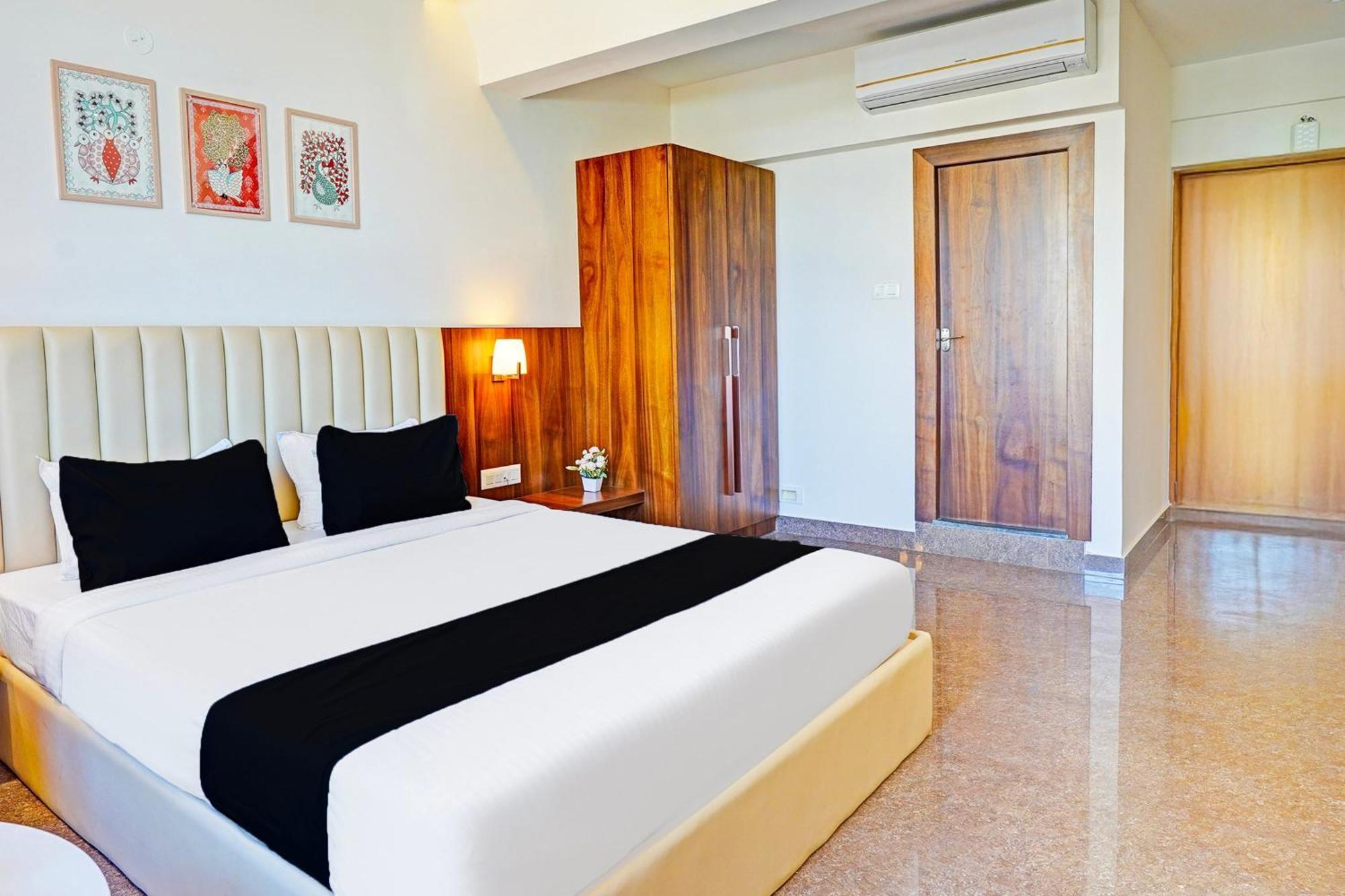 Super Townhouse Oak Electronic City Formerly Hotel Trubell Kammasandra ภายนอก รูปภาพ