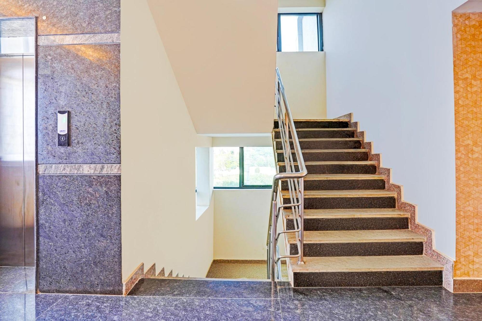 Super Townhouse Oak Electronic City Formerly Hotel Trubell Kammasandra ภายนอก รูปภาพ